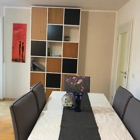 Διαμέρισμα 20 Min Zum Marienplatz, Schone 4-zi-whg In Munchen Fur Bis Zu 7 Pers